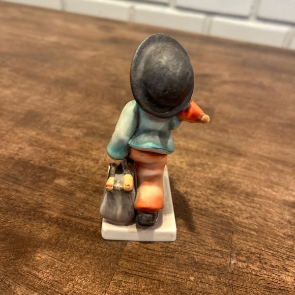 Goebel Hummel "Merry Wanderer" figurineHUM 11/0 - Picture 3 of 6